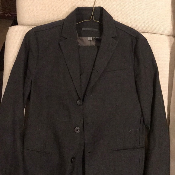 3 button John Varvatos Suit - Picture 1 of 6